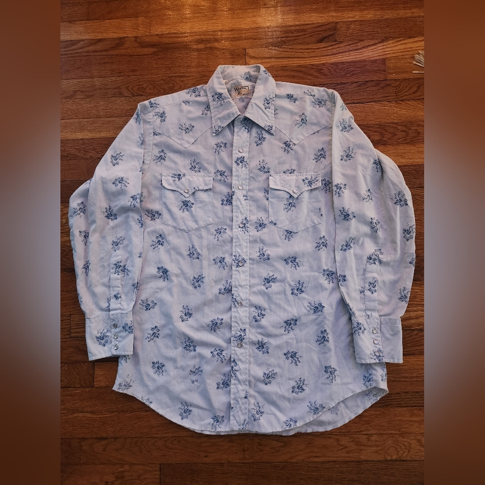 Vintage 1970s Western Pearl Snap Button Up w/ Floral Accents